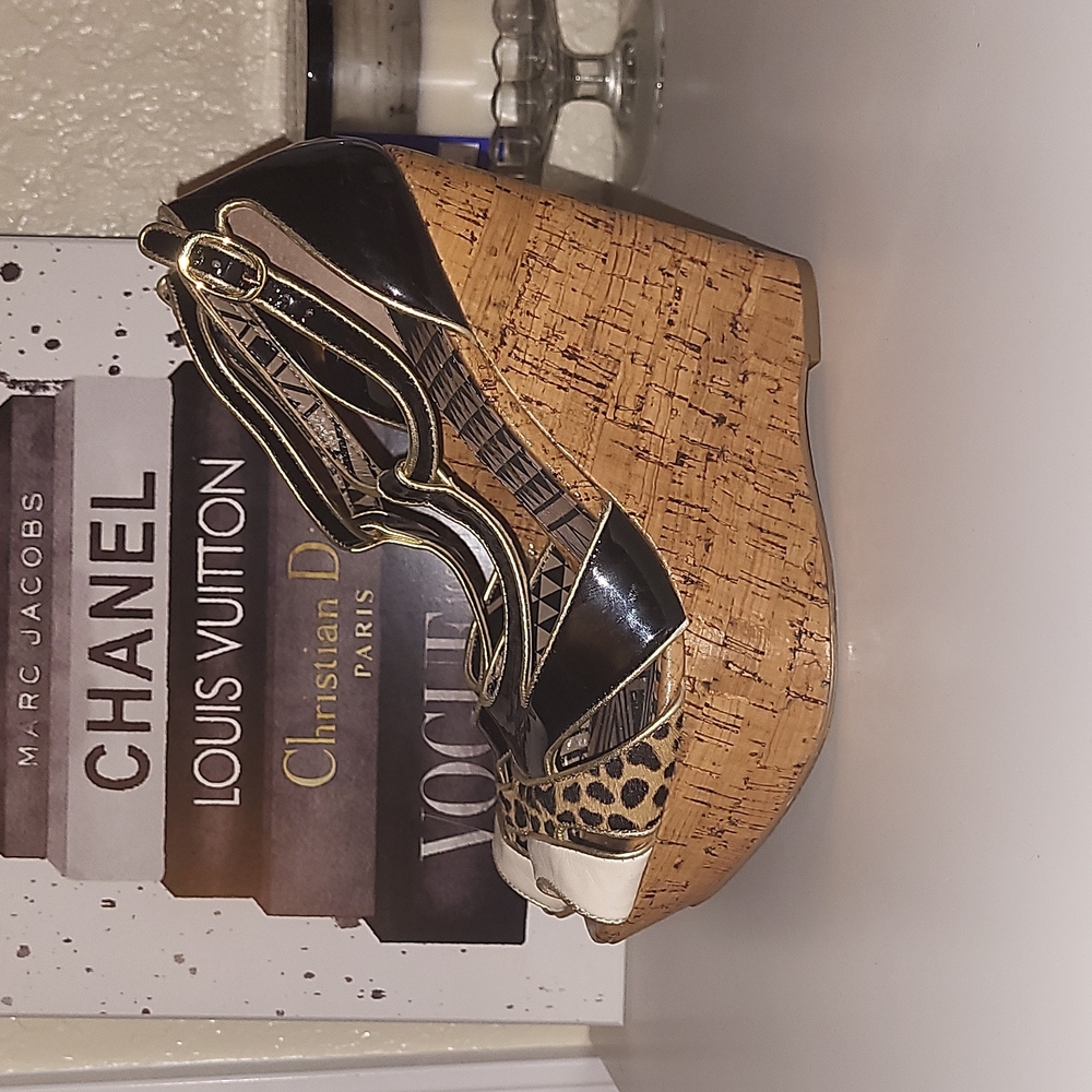 Jessica Simpson Wedges, size 7, light weight, leopard print